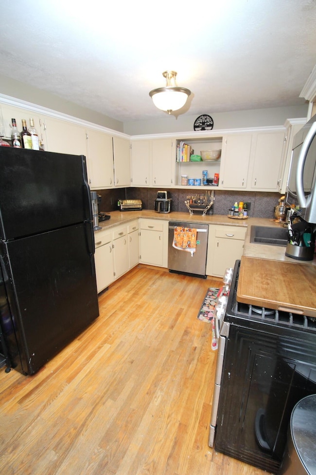 6. Kitchen