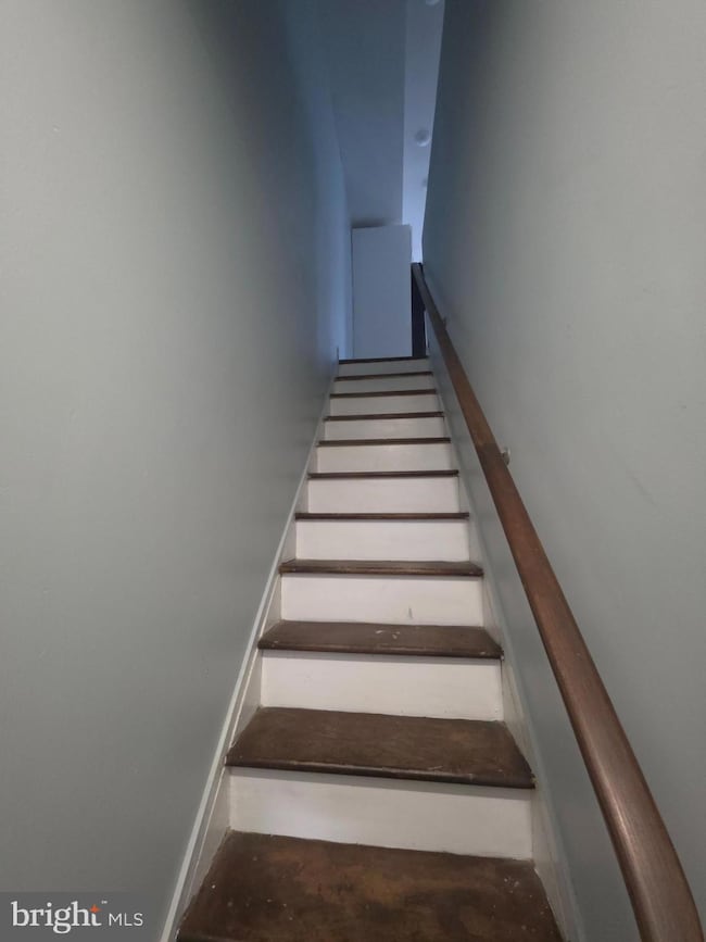 1135 W Somerset St unit 2, Philadelphia, PA 19133 - photo 2