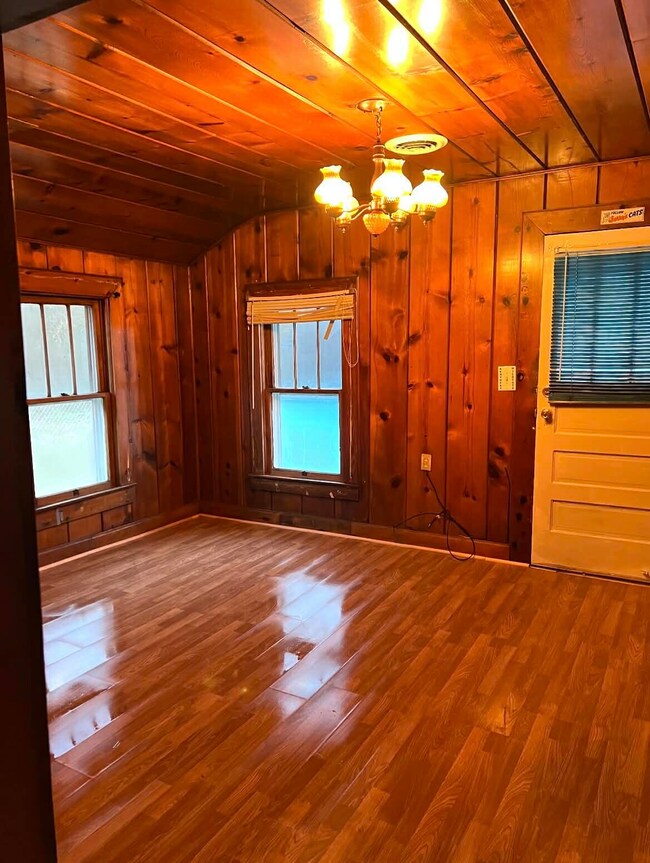 1213 Kentucky 219, Wallins Creek, KY 40873 - photo 4