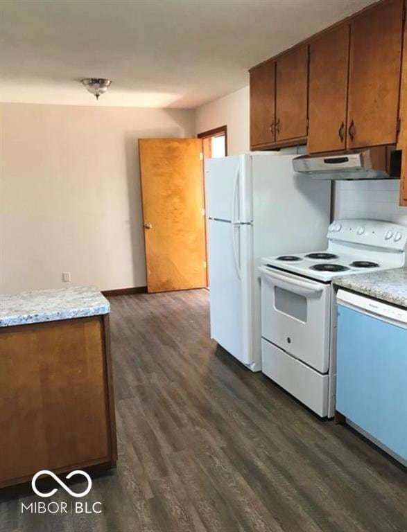 624 E Fairview Dr, Greenwood, IN 46142 - photo 3