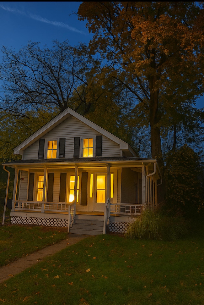 914 W Maumee St, Adrian, MI 49221 - photo 2