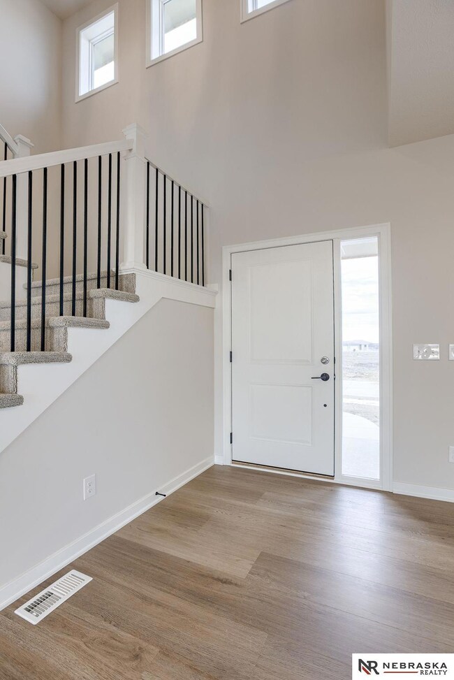12379 Fenwick St, Papillion, NE 68046 - photo 3