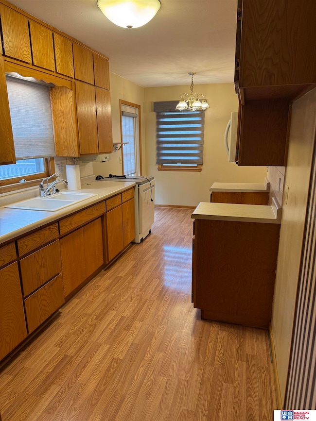 910 N 16th Ave, Beatrice, NE 68310 - photo 4