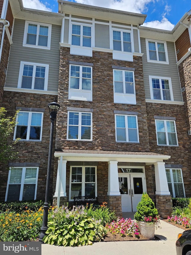 17 Clay Lodge Ln unit 102, Catonsville, MD 21228 - photo 2