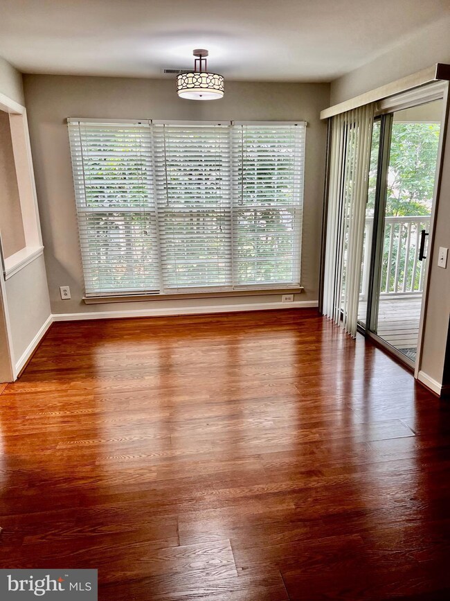 11188 Rienzi Place unit 203, Manassas, VA 20109 - photo 3