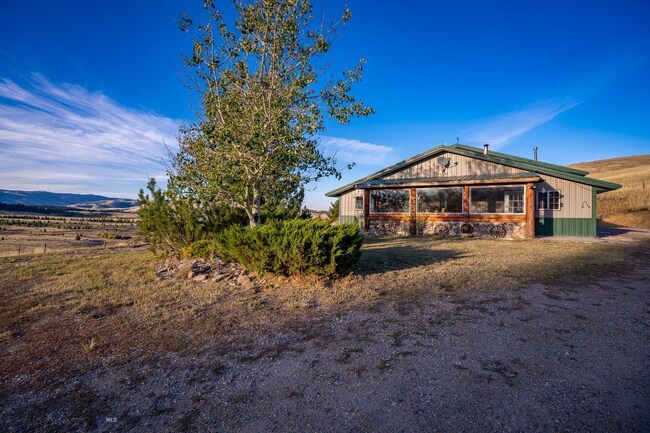 100 Mountainview Trail, White Sulphur Springs, Mt 59645 