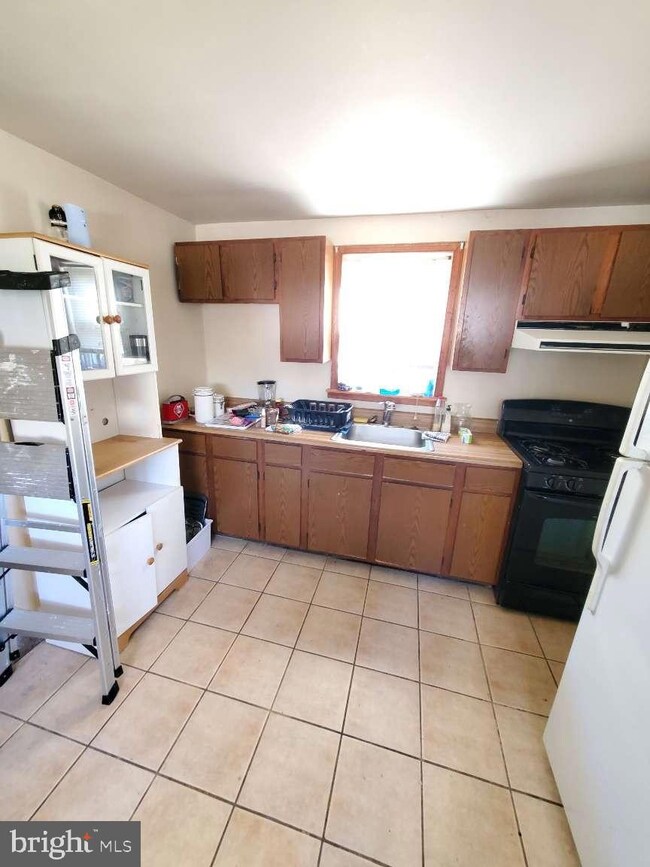 313 Stone Rd, Laurel Springs, NJ 08021 - photo 6