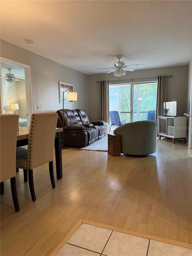 Dining area, living room