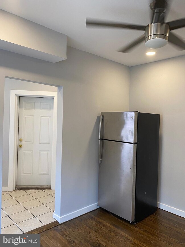 530 W King St unit C-8, Philadelphia, PA 19144 - photo 2