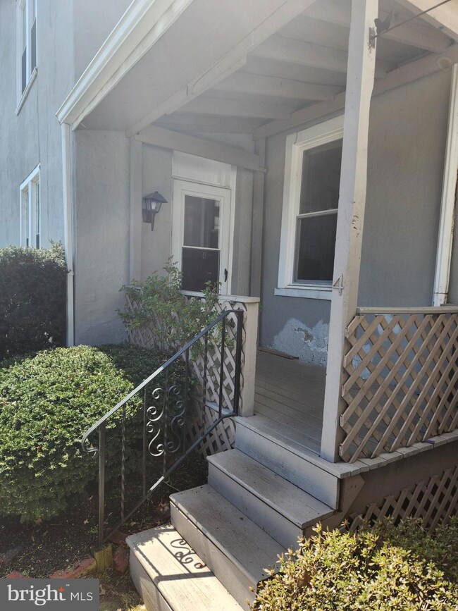 201 Bridge St unit 4, Spring City, PA 19475 - photo 2