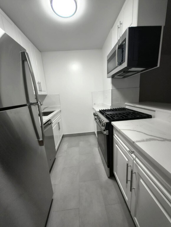 400 E 71st St unit 18V, New York, NY 10021 - photo 4