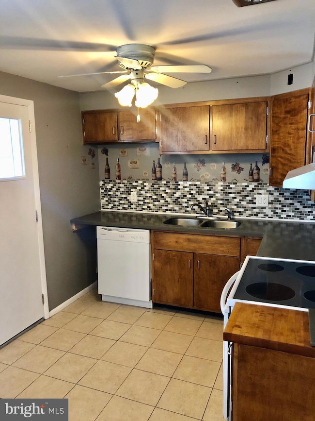 1716 Delaware Ave, Reading, PA 19610 - photo 5