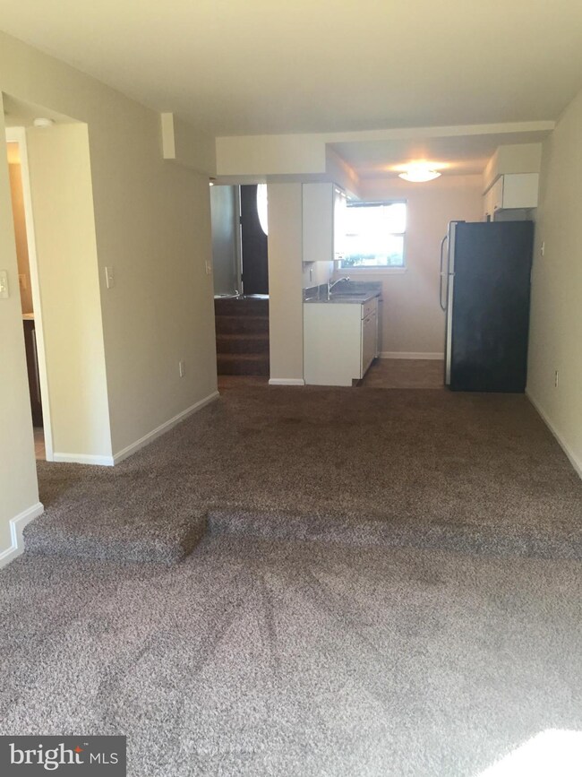 7945 Hugh Mullen Dr unit 71, Manassas, VA 20109 - photo 6