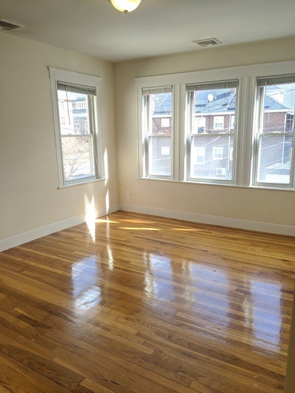 16 Bagnal St unit 16, Boston, MA 02134 - photo 4