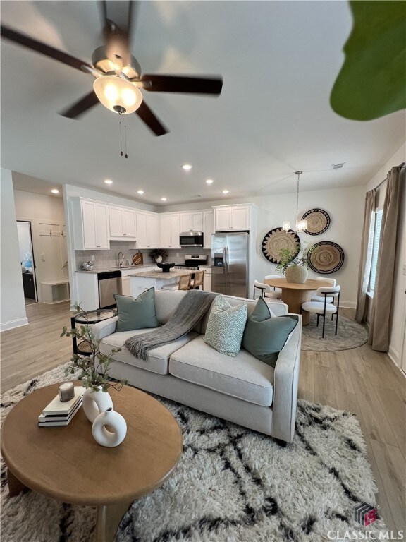 STOCK PHOTOS (model home)