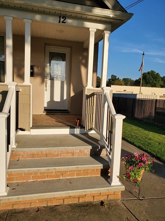 12 Franklin St, Ludlow, MA 01056 - photo 2