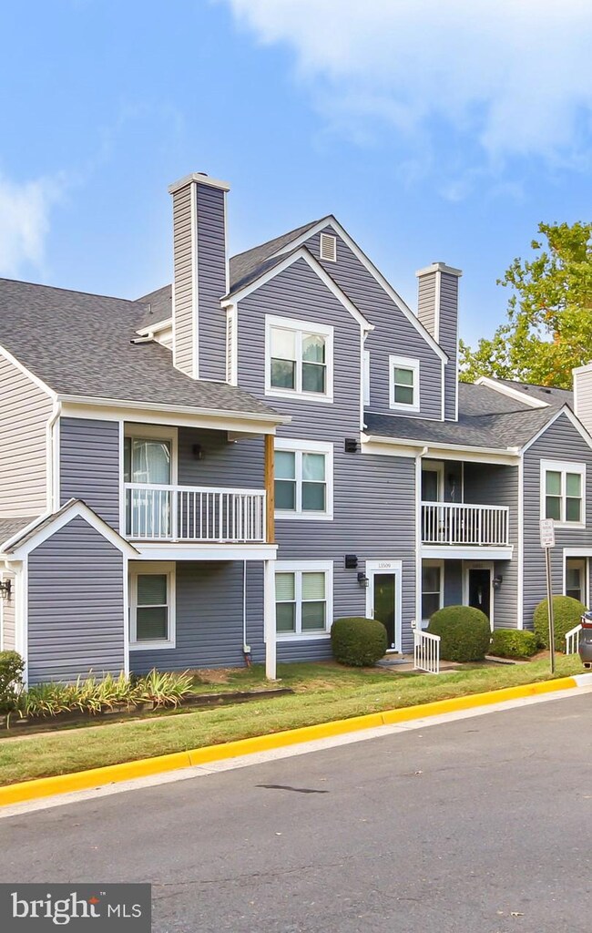 13511 Orchard Dr unit 3511, Clifton, VA 20124 - photo 2