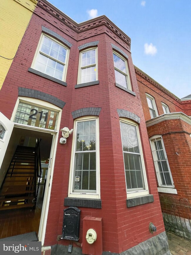 211 K St NE, Washington, DC 20002 - photo 4