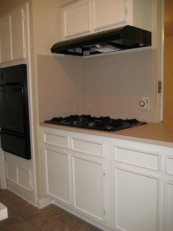 1315 Twin Falls Rd, Houston, TX 77088 - photo 3