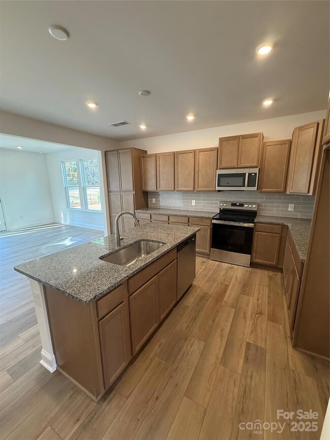 3136 Elaine Ave unit 12A, Charlotte, NC 28269 - photo 4