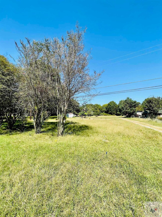 8612 W New Boston Rd, Texarkana, TX 75503 - photo 3