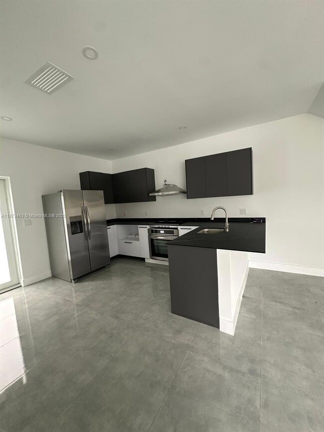 723 NW 19th Ave unit A, Fort Lauderdale, FL 33311 - photo 7