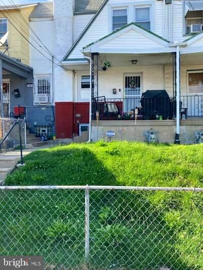 7167 Radbourne Rd, Upper Darby, PA 19082 - photo 2