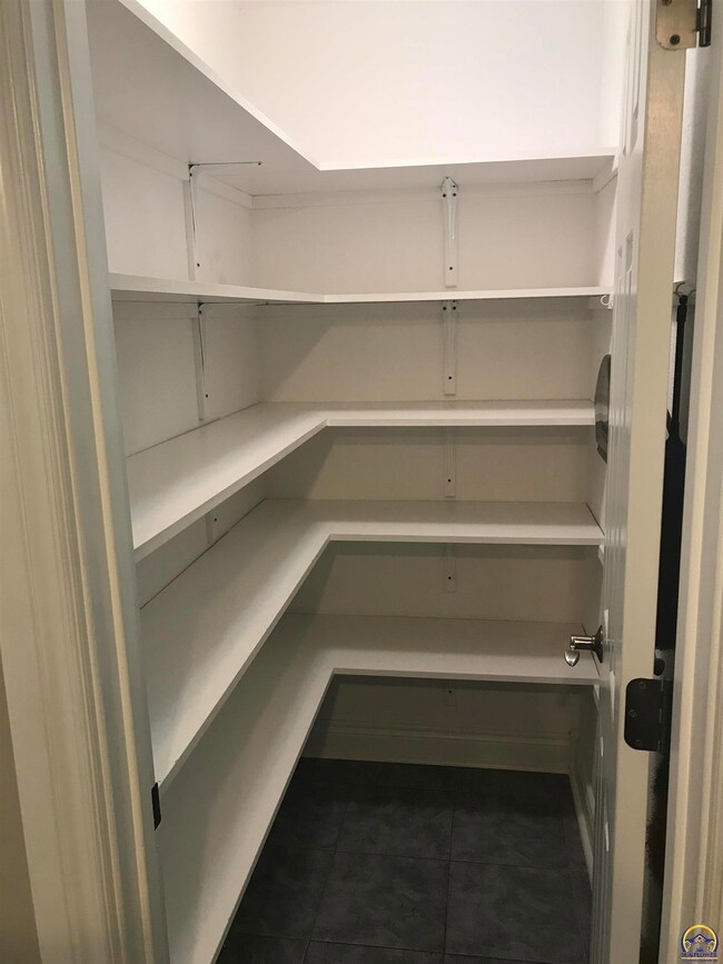 7635 SW 28th Terrace, Topeka, KS 66614 - photo 4