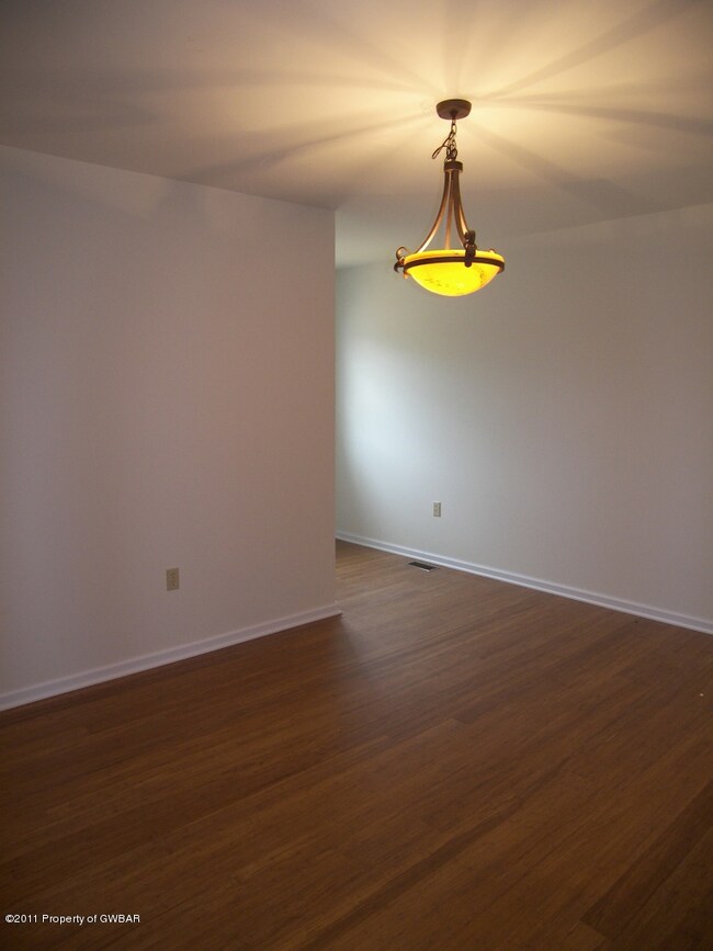 117 Mara Ln, Plains, PA 18702 - photo 3