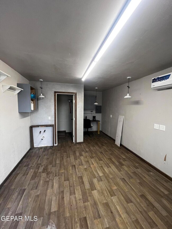 237 Flor Acacia Ln, Socorro, TX 79927 - photo 6