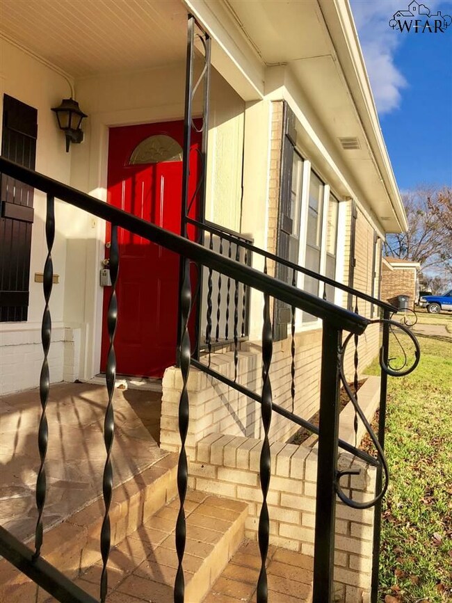 1520 Hursh Ave, Wichita Falls, TX 76302 - photo 2