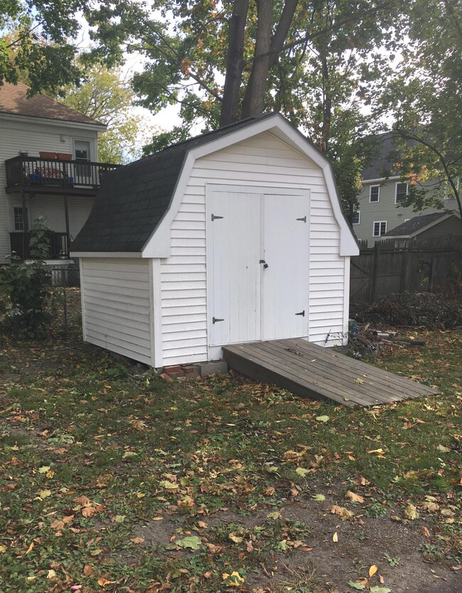 25 Bolton St, Portland, ME 04102 - photo 5