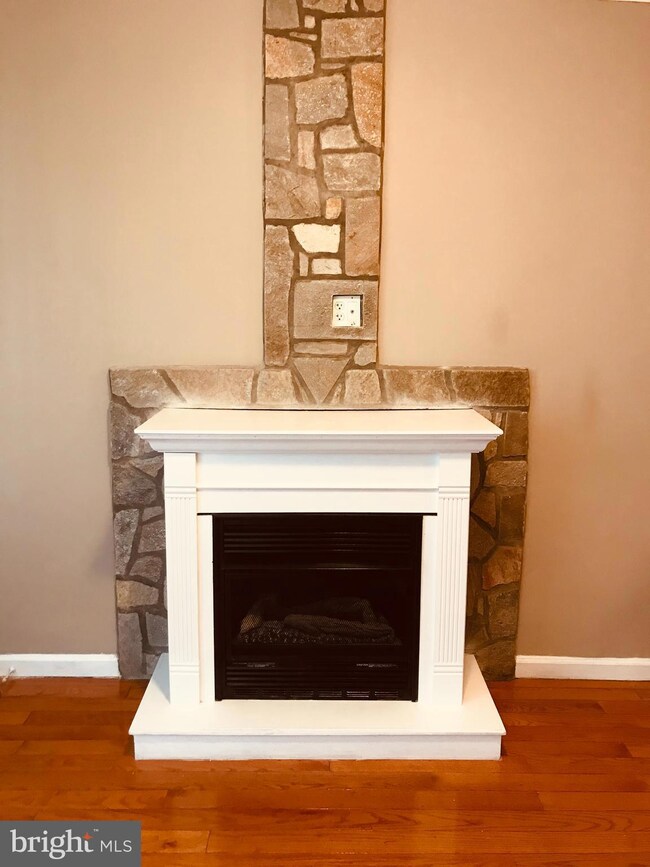 322 Linden St, Reading, PA 19604 - photo 4