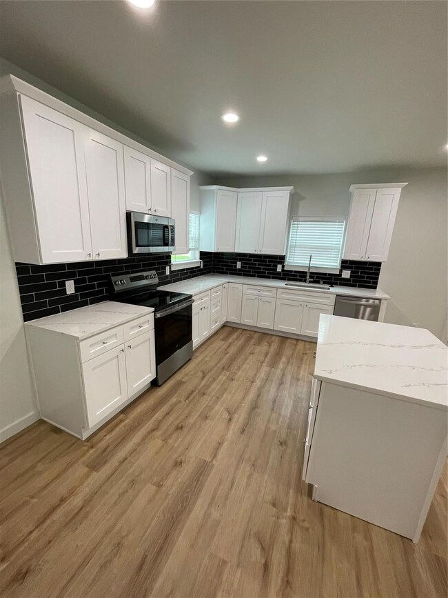 524 W Florence St, Denison, TX 75020 - photo 4