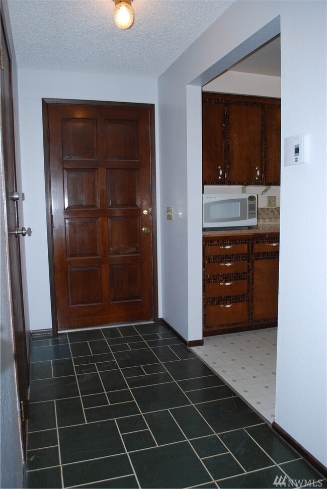 10803 9th Dr SE, Everett, WA 98208 - photo 7