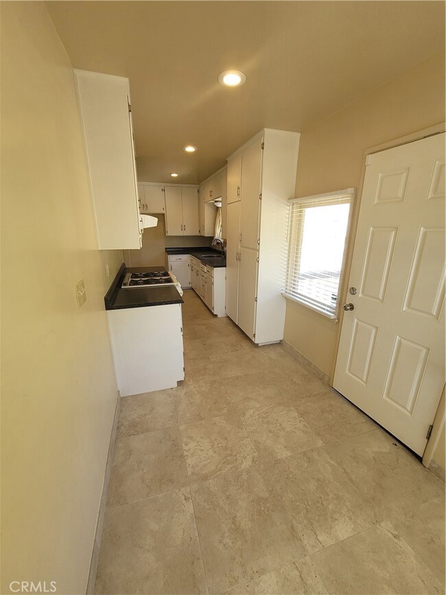 2140 Kendall Dr, San Bernardino, CA 92407 - photo 6