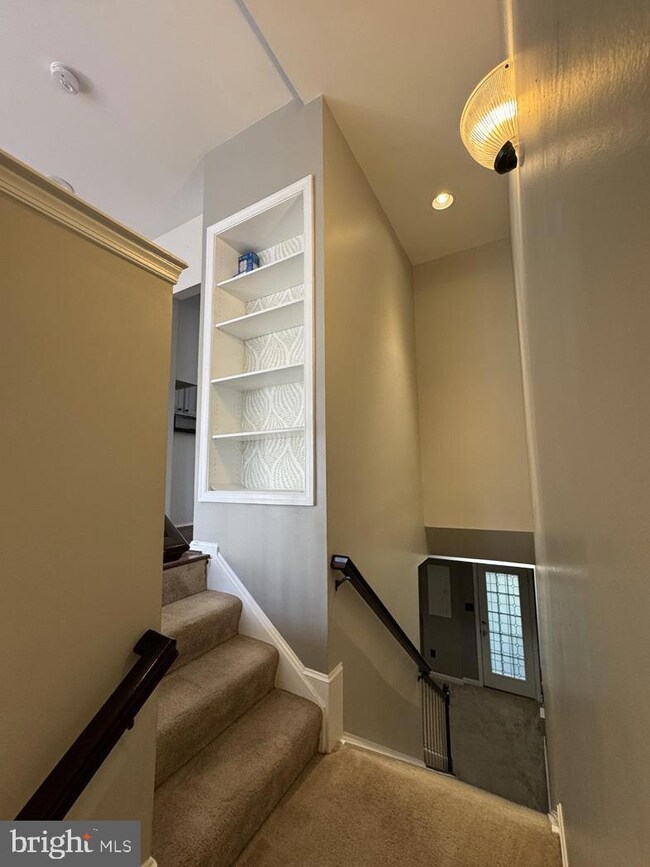 10035 Moxleys Ford Ln unit 1204, Bristow, VA 20136 - photo 5