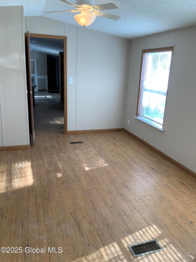 105 Holly Ln, Saratoga Springs, NY 12866 - photo 2