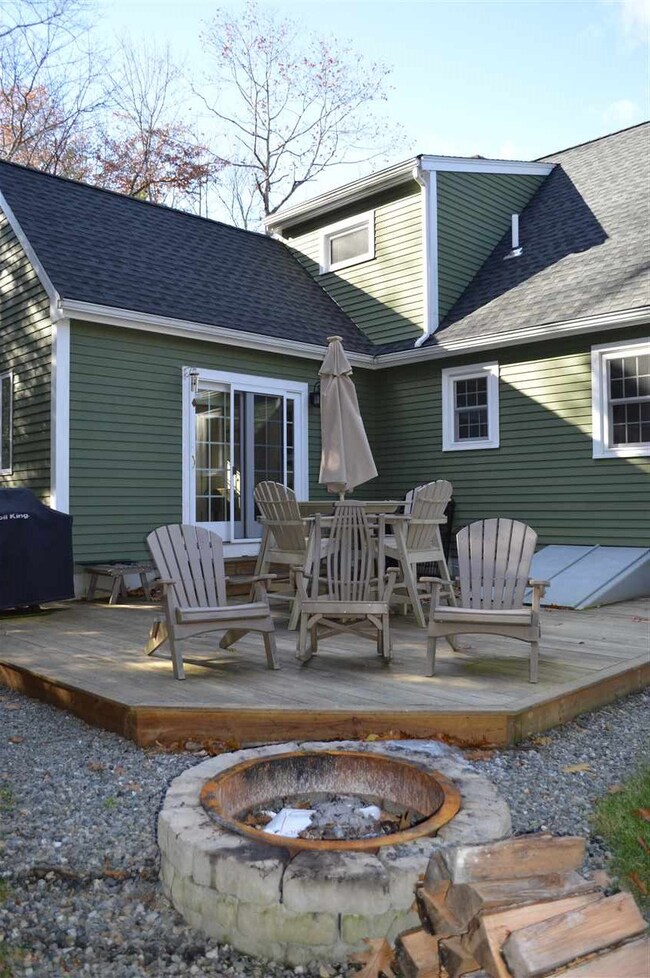 181 Waumbeck Rd, Wolfeboro, NH 03894 - photo 5