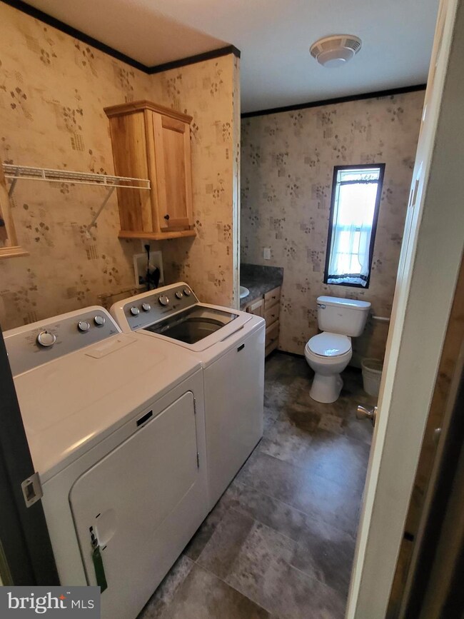 836 Latshaw Rd, Spring City, PA 19475 - photo 5