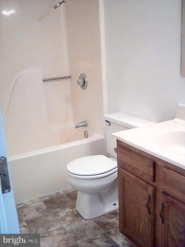 611 Southampton Dr, Ruther Glen, VA 22546 - photo 6