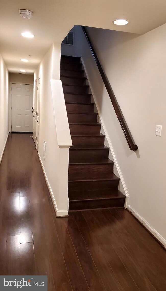 22519 Phillips St, Clarksburg, MD 20871 - photo 2