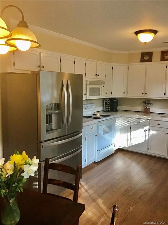 623 Davie Ave unit 623, Statesville, NC 28677 - photo 6