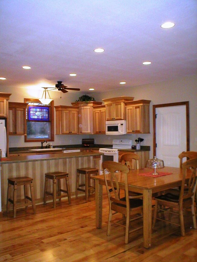 Kitchen/Dining Room area