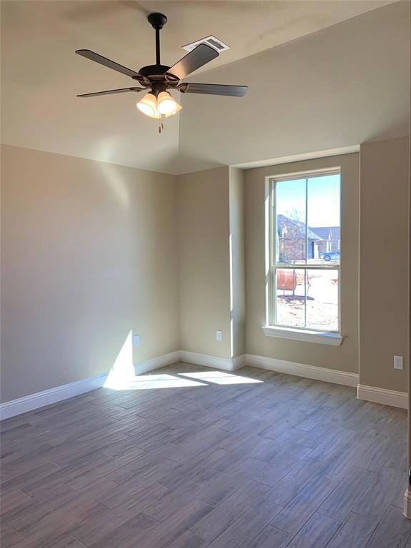 313 Jacinth Ln, Granbury, TX 76049 - photo 5