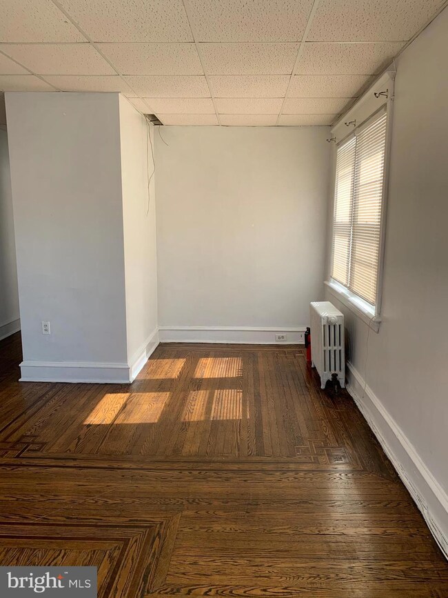 392 Avon Rd unit 2, Upper Darby, PA 19082 - photo 7