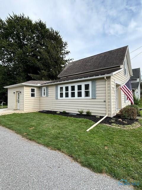 711 S Jefferson St, Pandora, OH 45877 - photo 2