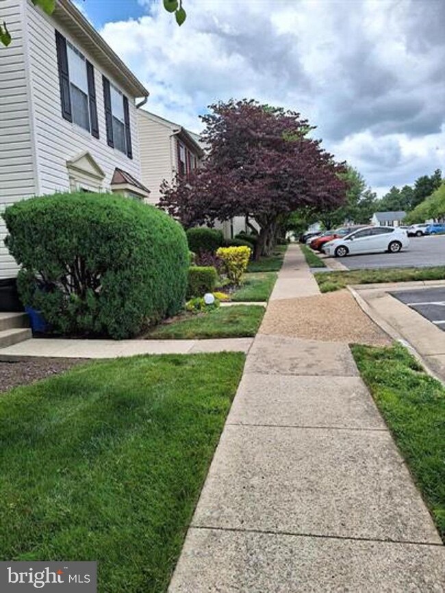 13010 Abner Ave, Woodbridge, VA 22192 - photo 2