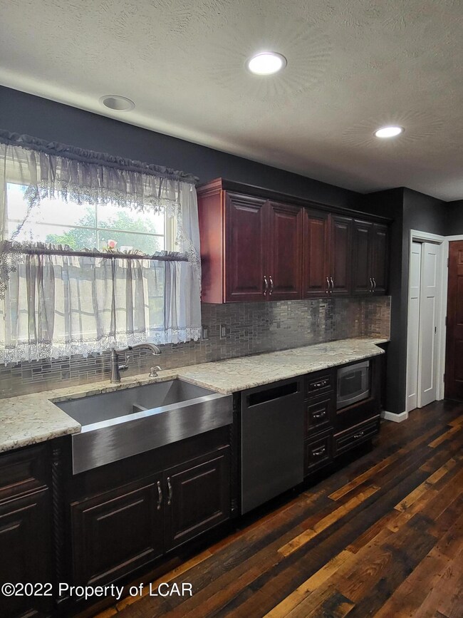 19 Price St, Wilkes Barre, PA 18705 - photo 5