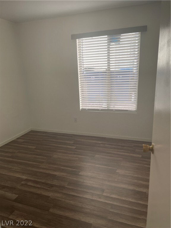 6343 Cascade Run Ave, Las Vegas, NV 89142 - photo 7